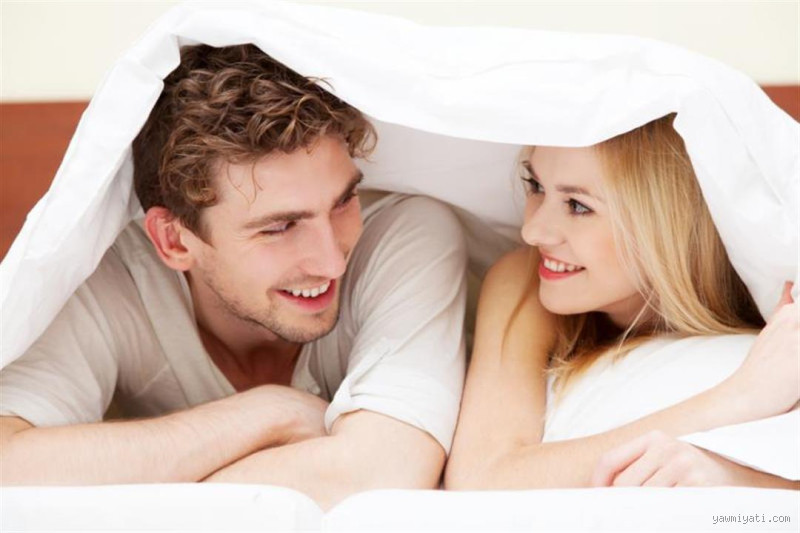 لماذا يحب الرجل صوت المرأة في الفراش؟ اكتشف السر وراء هذه الجاذبية