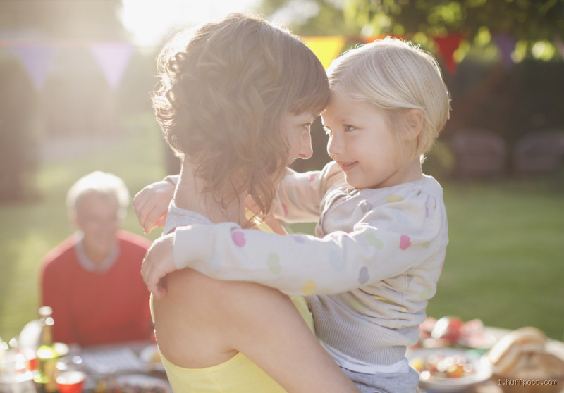 كيف أجعل أطفالي يحبوني؟ نصائح تقربك منهم بشكل أكبر