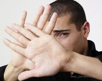 لماذا أخاف من القتال؟ فهم الخوف وكيفية التغلب عليه