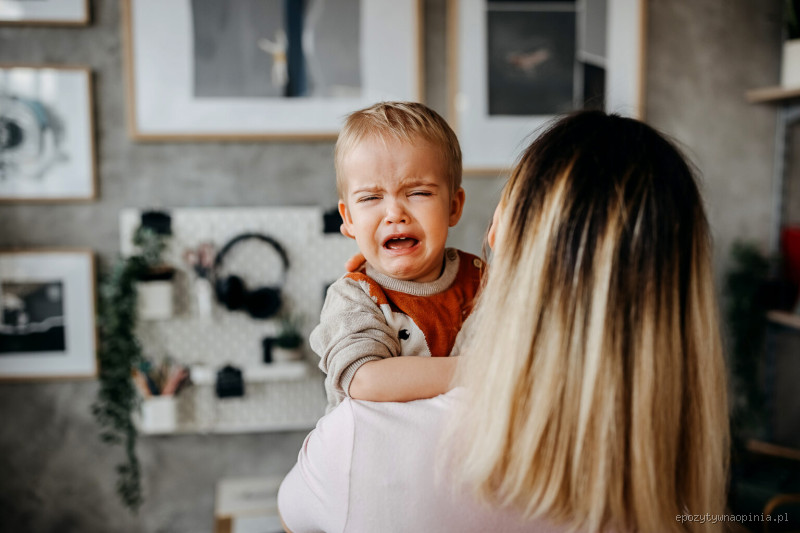 ما يعني ضرب الطفل رأسه؟ أسرار وسيناريوهات غير متوقعة!