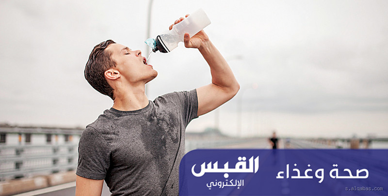 هل شرب الماء مفيد للمثانة؟ الحقيقة وراء هذا السؤال